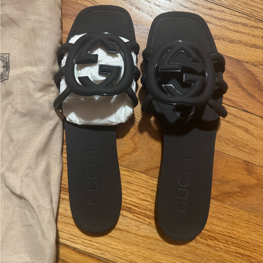 Gucci Black interlocking G slide sandal